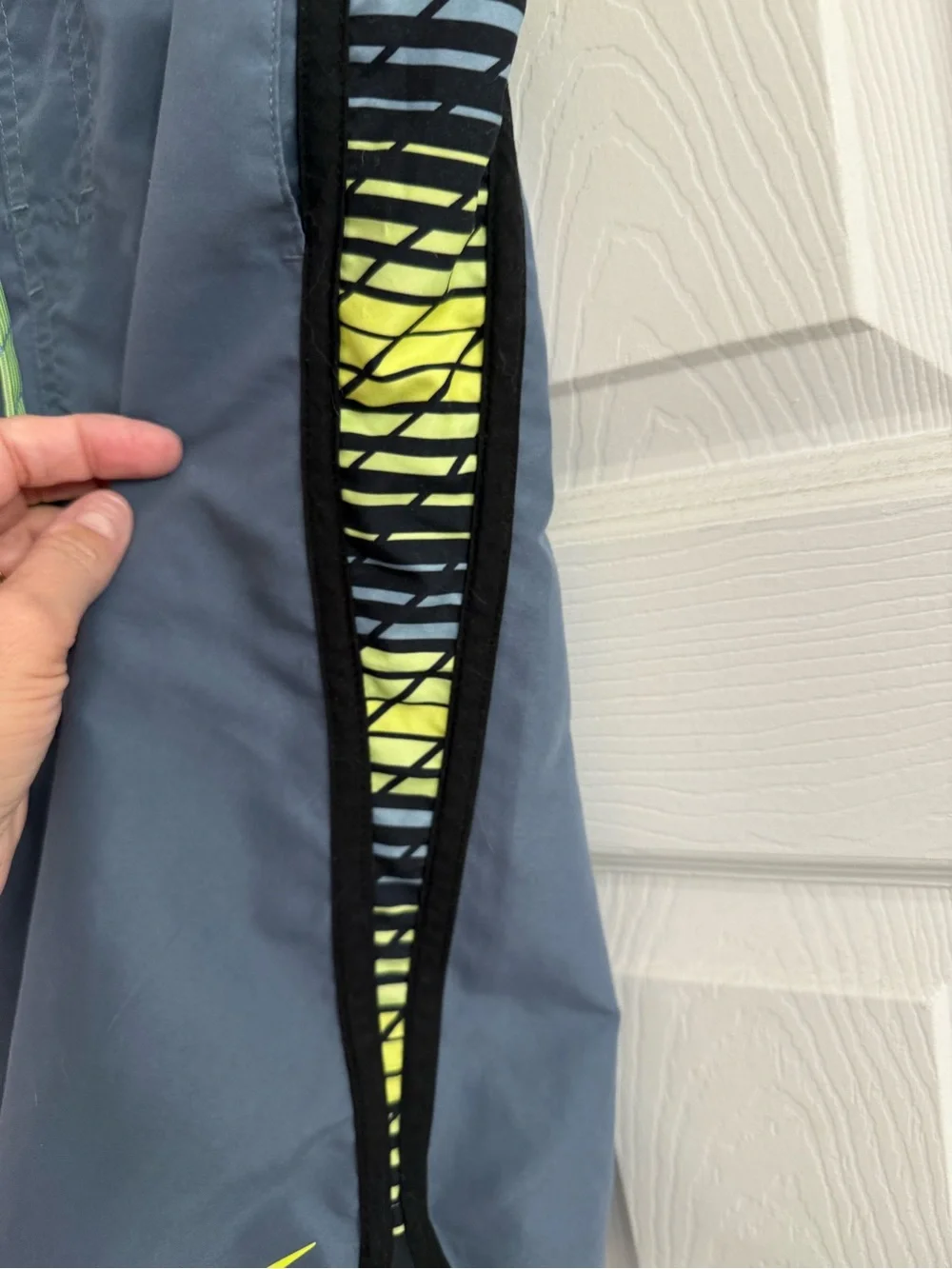 Nike Boys Gray Swimming Trunks Swimsuit Drawstring Size Small